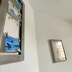 3 Pieces Avec Piscine Proche De La - Fr-1-748-31 *