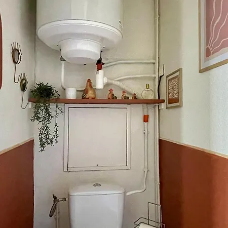 3 Pieces Avec Piscine Proche De La - Fr-1-748-31 *