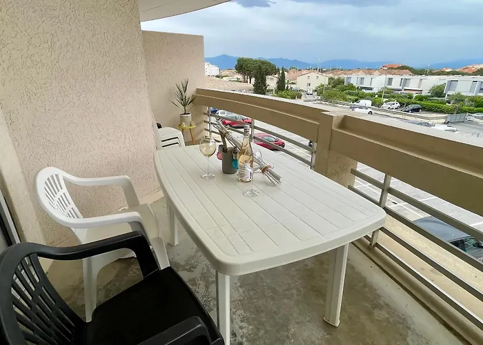 3 Pieces Avec Piscine Proche De La - Fr-1-748-31 Canet-en-Roussillon